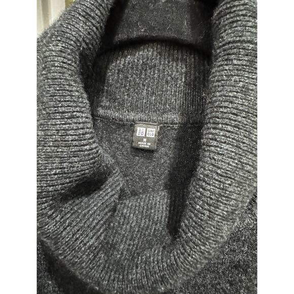 Uniqlo Men’s Cashmere Turtleneck Sweater M Gray - Picture 2 of 5
